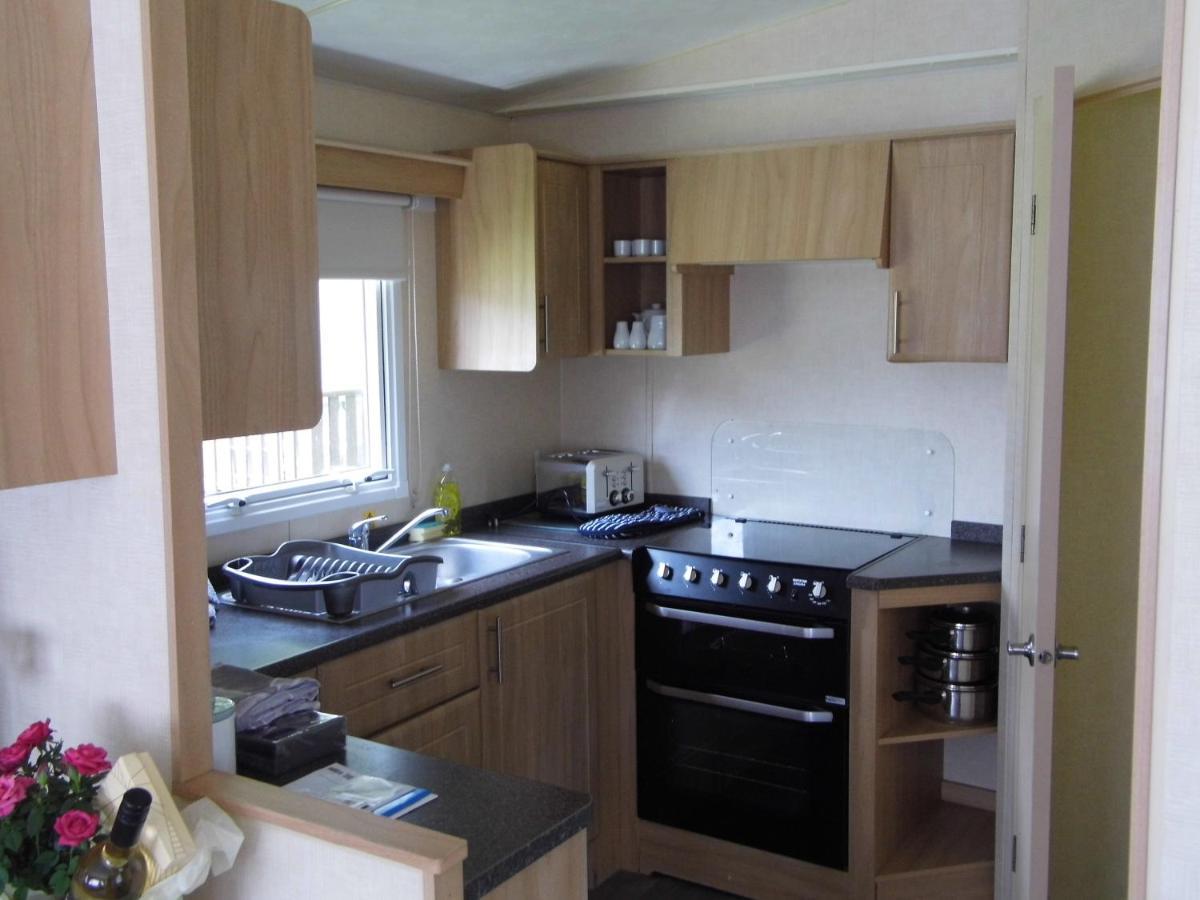 Oakdene -3 Bedroom Caravan Weeley Экстерьер фото