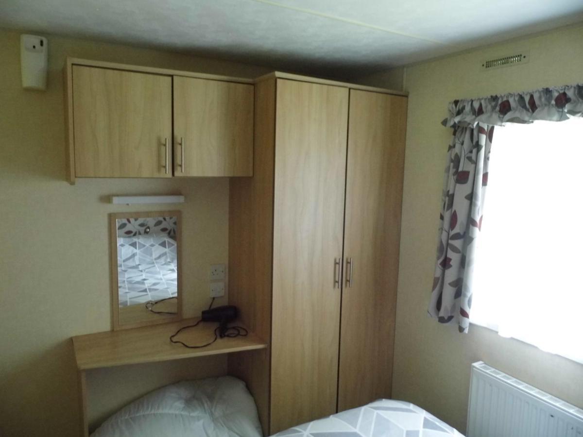 Oakdene -3 Bedroom Caravan Weeley Экстерьер фото